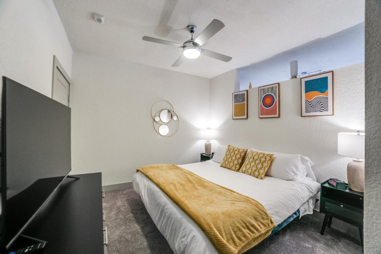 Downtown Apartment With Riverwalk Views Free Parking Pet Friendly Centrally Located On The Riverwalk Σαν Αντόνιο Εξωτερικό φωτογραφία